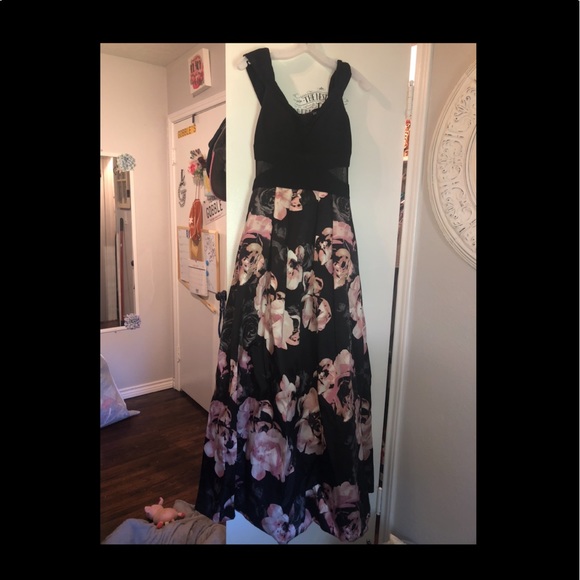 Prom dress! Worn once! Smoke free home - Picture 3 of 3